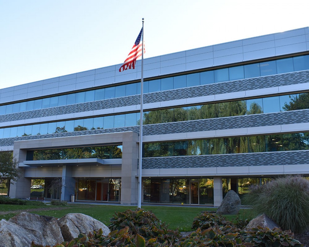 500 West Putnam